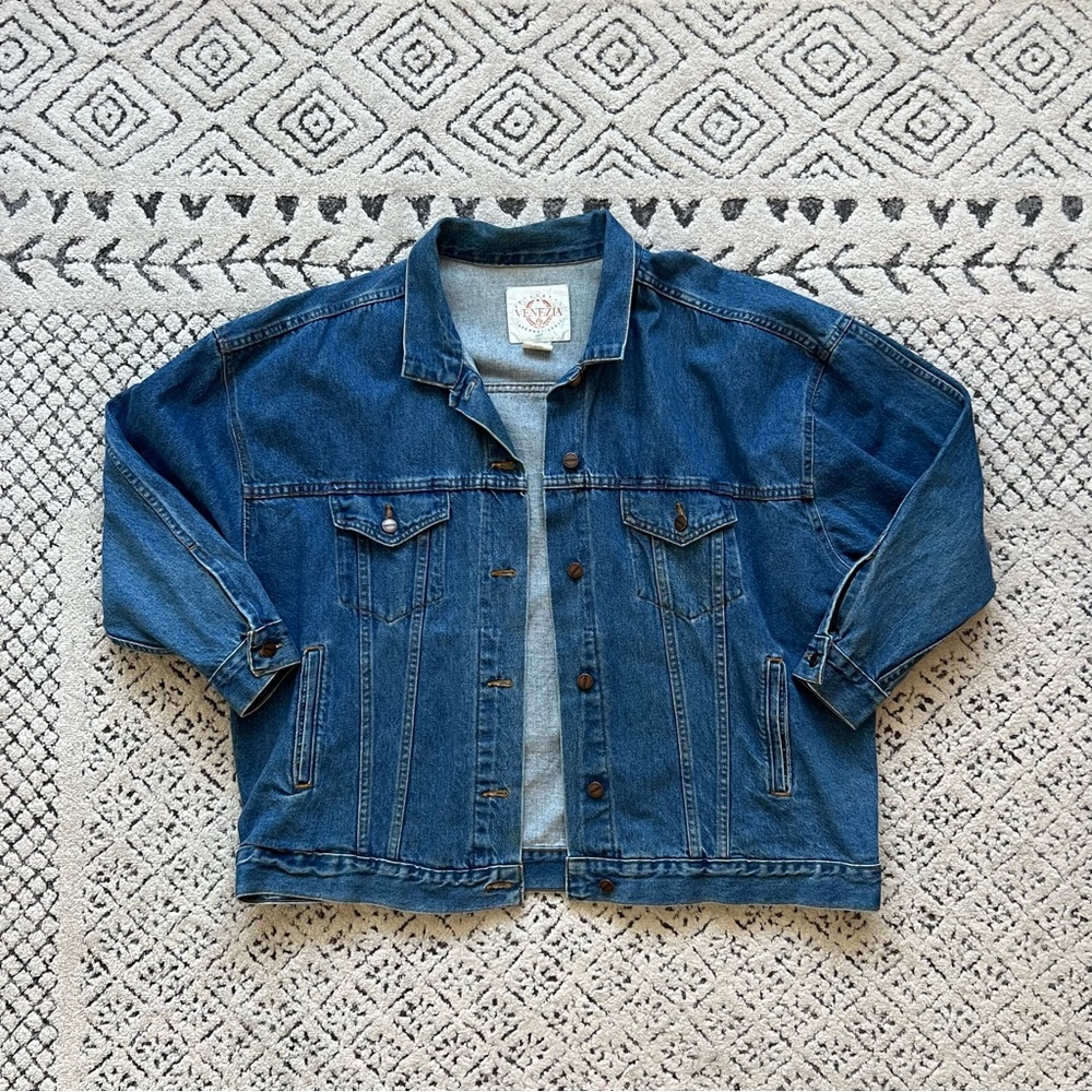 SOLD ON DEPOP: Vintage Venezia Jeans Denim Jacket